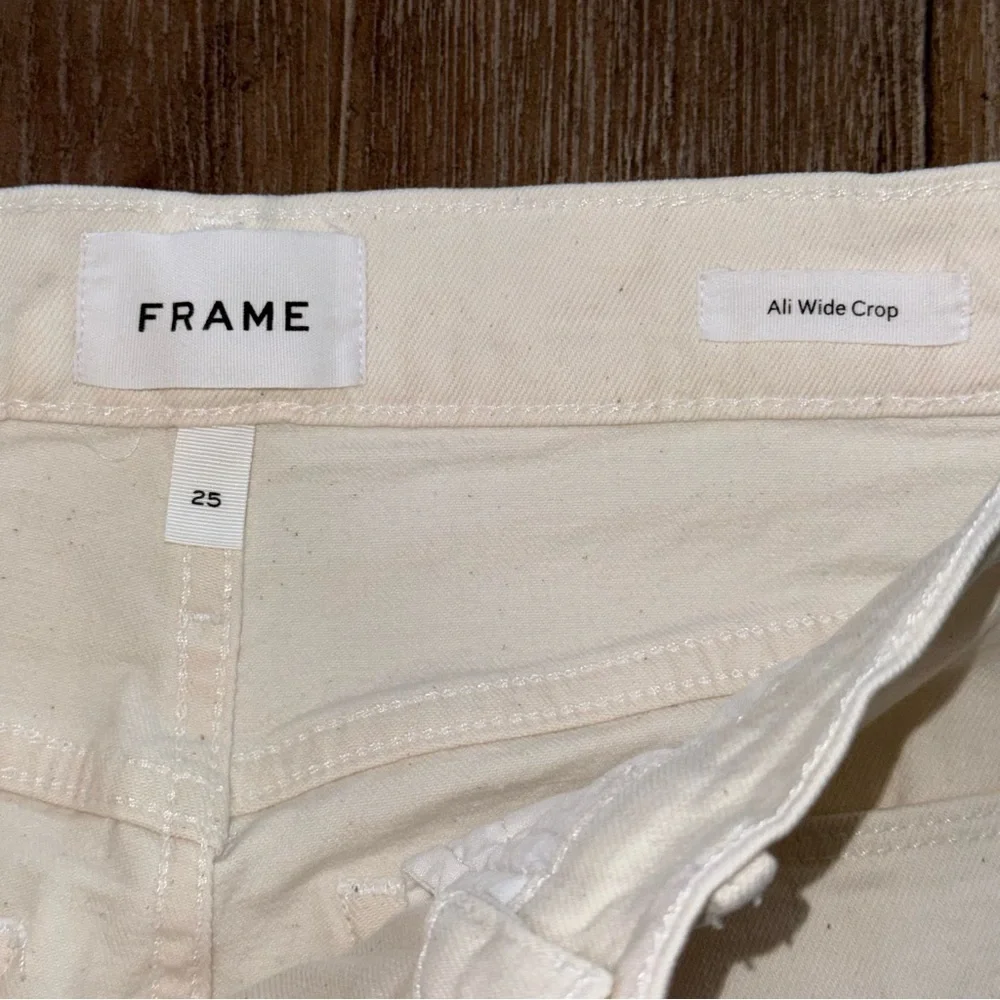 Frame Denim High Rise Ali wide leg Crop Jeans Cream